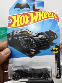 Hot Wheels Batman v Superman Batmobile

2/250