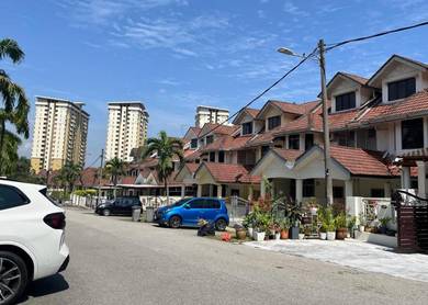2.5-storey Terraced House For Sale in Bukit Beruang,MLK