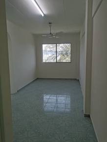 Flat For Sale in Taman Pantai Bersih