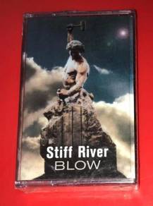 STIFF RIVER - BLOW CASSETTE Kaset
