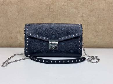 MCM MYZ8AME26BK0001 Tracy Crossbody in Visetos