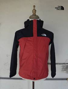 The North Face Windbreaker (Kids 150cm)