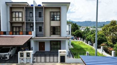 3-storey Terraced House For Sale in Ampang,SGR