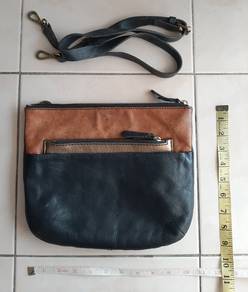 Sling Fossil