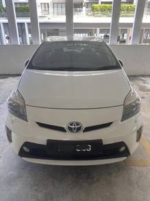 Toyota Prius LUXURY (HYBRID) in Batu Maung, PNG