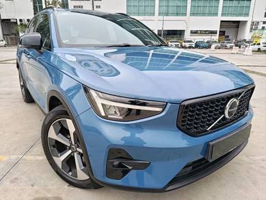 2023 Volvo XC40 B5 ULTIMATE
