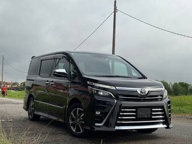 Toyota Voxy ZS KIRAMEKI II in Senai, JHR
