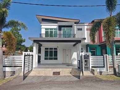 Semi-Detached House For Sale in Jasin,MLK