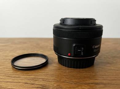 canon EF 50mm lens f1.8
