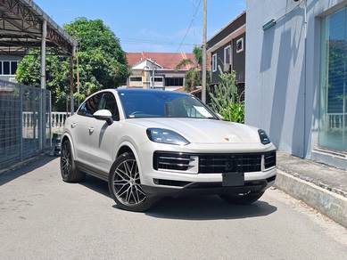 Porsche Cayenne BASE in Glenmarie, SGR