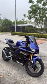 Yamaha R25