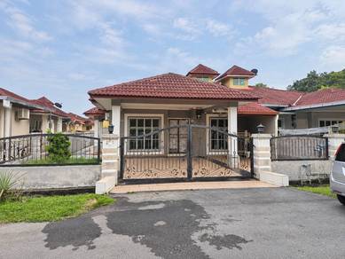 Semi-Detached House For Sale in Paya Rumput,MLK