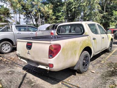 2013 Mitsubishi Triton LITE