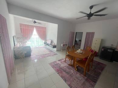 Condominium For Rent in Idaman Abadi