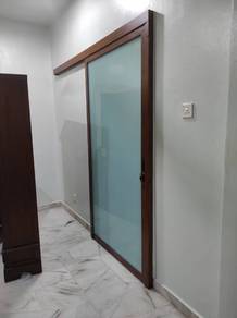 Pintu Sliding Gantung Pembahagi Pejabat
