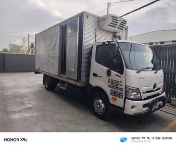 Hino XZC730 2021 Refrigerated/Freezer Truck
