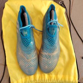 Kasut Bola Adidas Messi 16.1 Fg