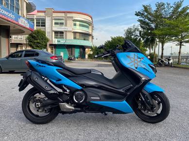 Yamaha TMAX