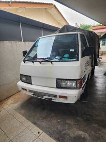 Nissan C22 Pick up Vanette 