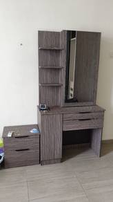 Used Dressing Table