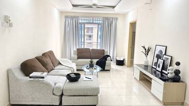 Condominium For Sale in Platinum Hill PV 3