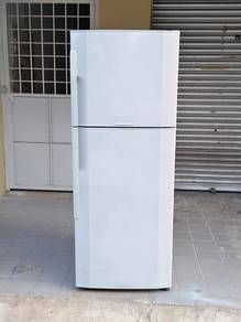 Hitachi 2door fridge refrigerator 365L