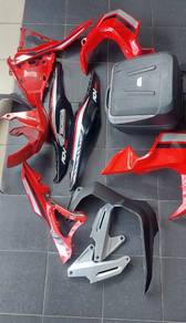 Honda Adv 150  accessories with  box 