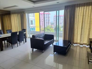 Condominium For Rent in Central Park