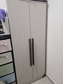 Wardrobe for sell (173.5cm H x 70.5cm L x 42cm W)