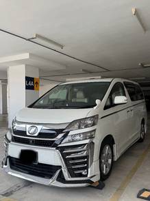 Toyota Vellfire V in City Centre, KUL