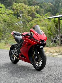 Yamaha R15