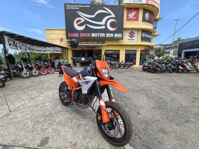 KTM 390 Duke