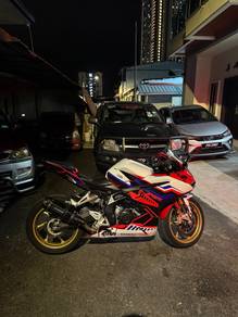 Honda CB250R