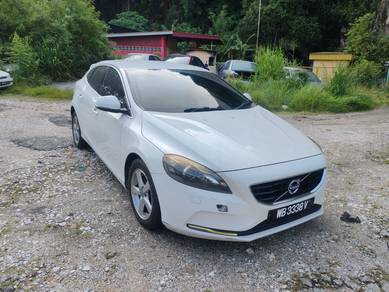 Volvo V40 T4 in Ipoh, PRK