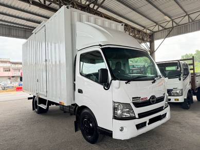 2016 Hino WU720R 4.0 17 ft Luton