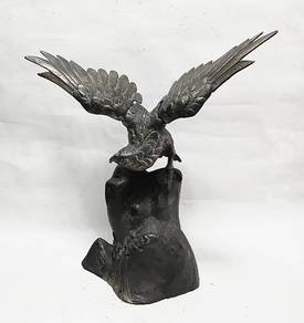 Vintage Japanese Cast Iron Eagle Hawk Statue Bird