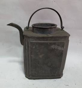 Old tin pot from the Republic of China