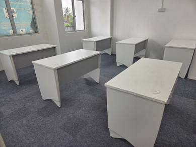 Computer table
