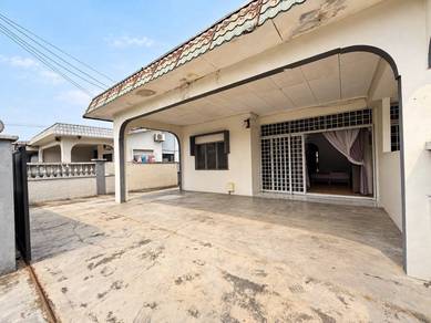 Semi-Detached House For Sale in Ulu Tiram,JHR