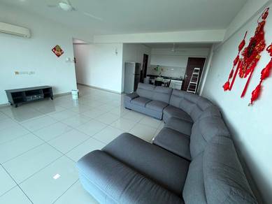 Condominium For Rent in Berjaya Condominium
