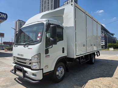 Isuzu NPR81UK2