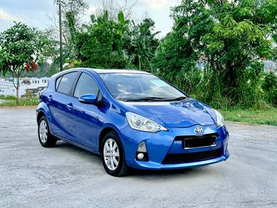 2013 Toyota Prius c (HYBRID)