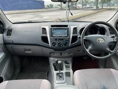 Toyota Hilux G in Sungai Besi, KUL