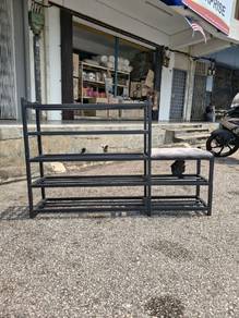 Rak Kasut Berbangku