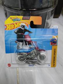 Hotwheels Maroon HW450F Short Card
