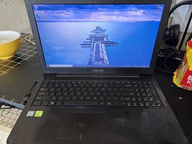 Laptop Asus X556UQK i5