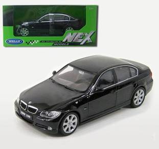 1:24 BMW 3 Series 330i (E90) Die-cast Model