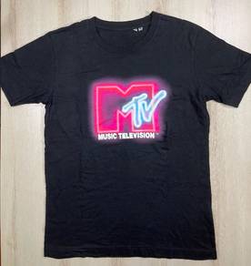 Uniqlo MTV Black Tee #AB Used