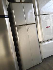 Small Sanyo Refrigerator Fridge Peti Ais Sejuk Ice
