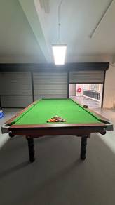 snooker table